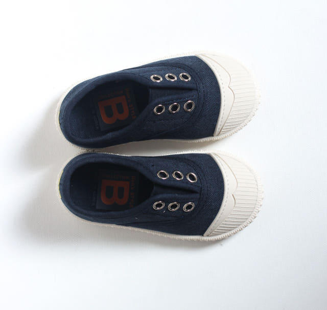NEW KIDS SHOES b Mom and baby and autumn moon Cute