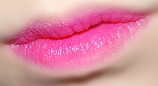 VT Vitamin Lipstick Sensitivity to the point of go