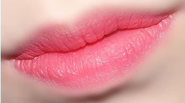 VT Vitamin Lipstick Sensitivity to the point of go