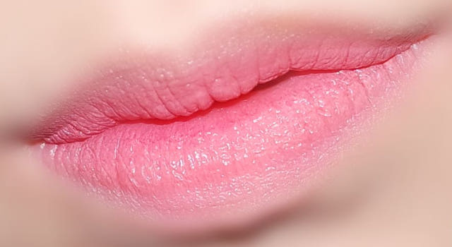 VT Vitamin Lipstick Sensitivity to the point of go