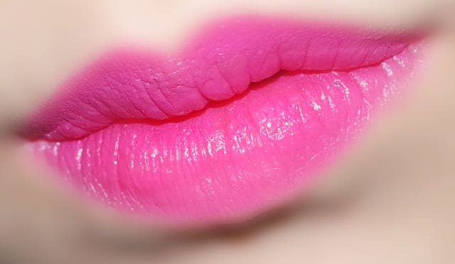 VT Vitamin Lipstick Sensitivity to the point of go