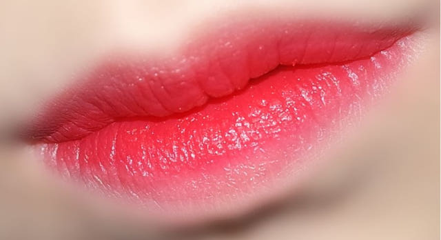 VT Vitamin Lipstick Sensitivity to the point of go