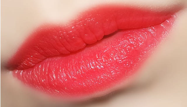 VT Vitamin Lipstick Sensitivity to the point of go
