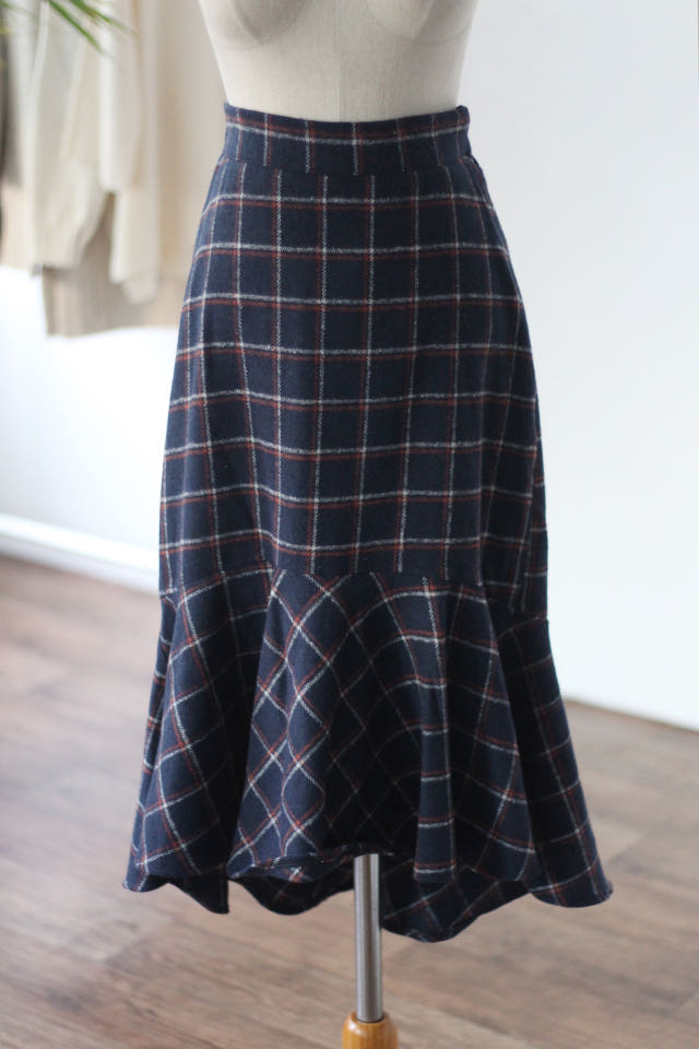 Check Mermaid Ruffle Long Skirt Bending Fall Winte