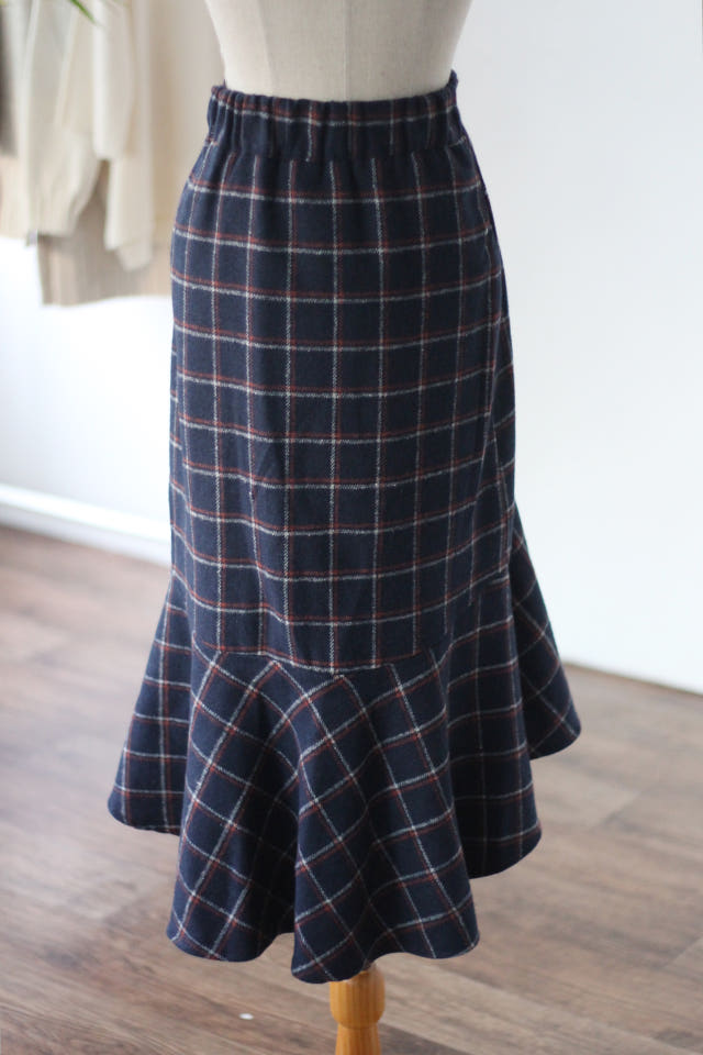 Check Mermaid Ruffle Long Skirt Bending Fall Winte