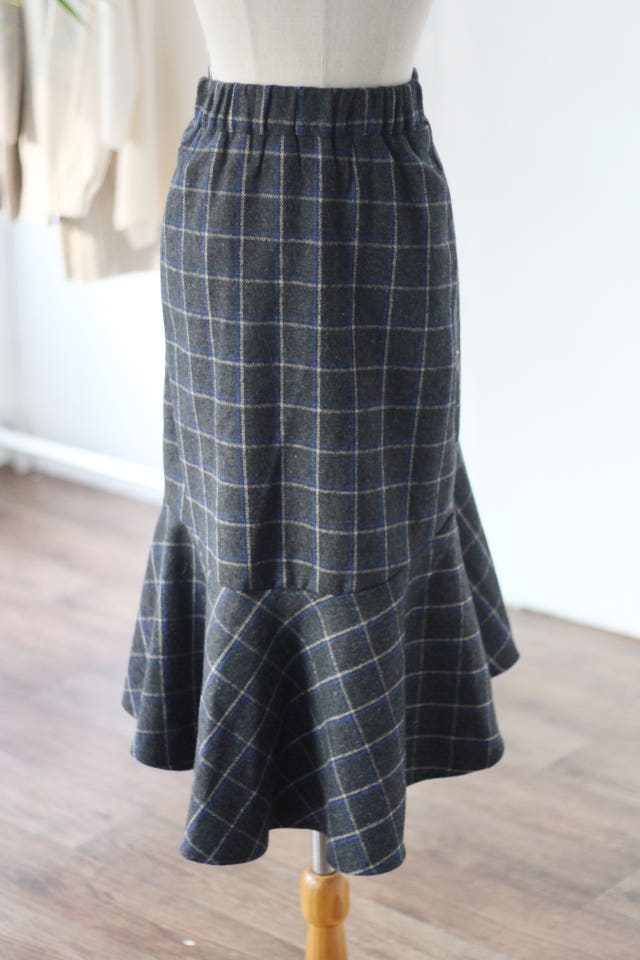 Check Mermaid Ruffle Long Skirt Bending Fall Winte