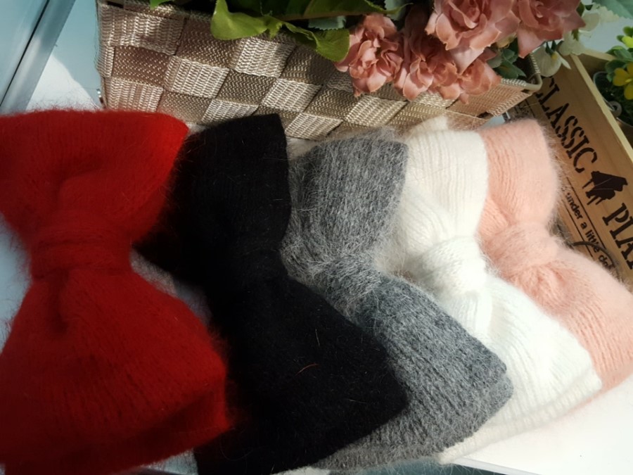 New Angora ribbon pin gray