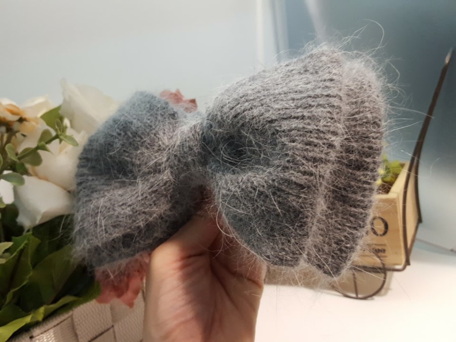 New Angora ribbon pin gray