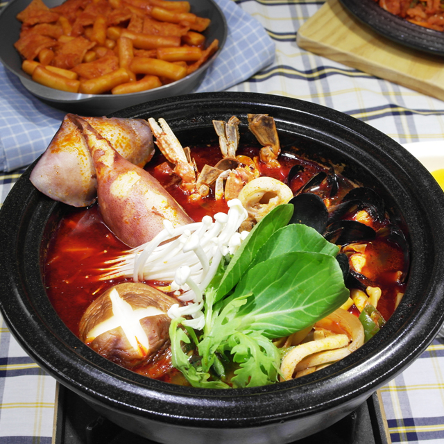 [EJ 푸드스토리] 통 오징어 짬뽕 탕 700g 얼큰 진한 : 이제이 푸드스토리