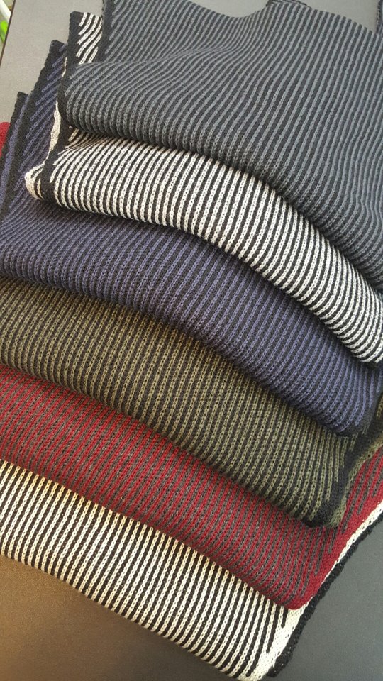 Stripe triangular muffler Ribbon strap Double-side