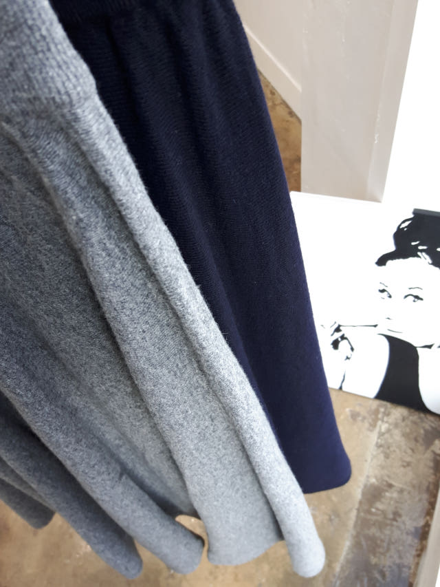 Wool long skirt Natural luxurious Stylish romantic