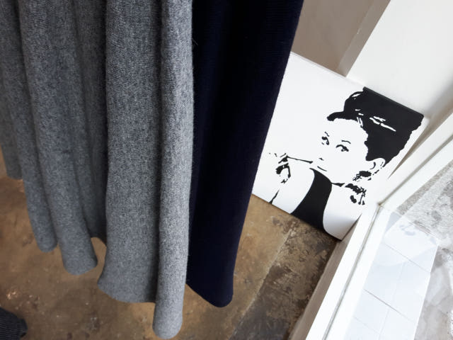 Wool long skirt Natural luxurious Stylish romantic