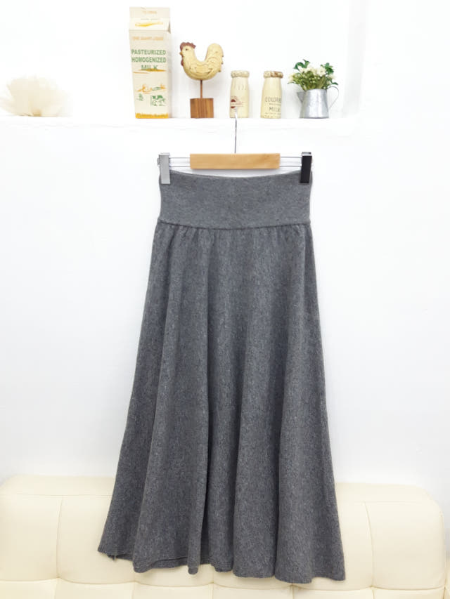 Wool long skirt Natural luxurious Stylish romantic