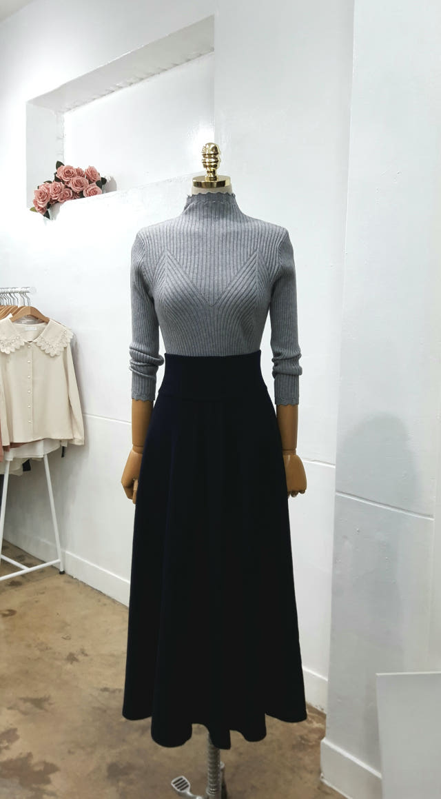 Wool long skirt Natural luxurious Stylish romantic