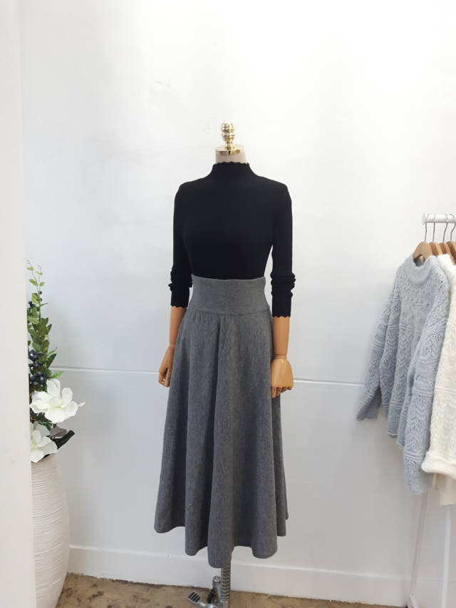 Wool long skirt Natural luxurious Stylish romantic