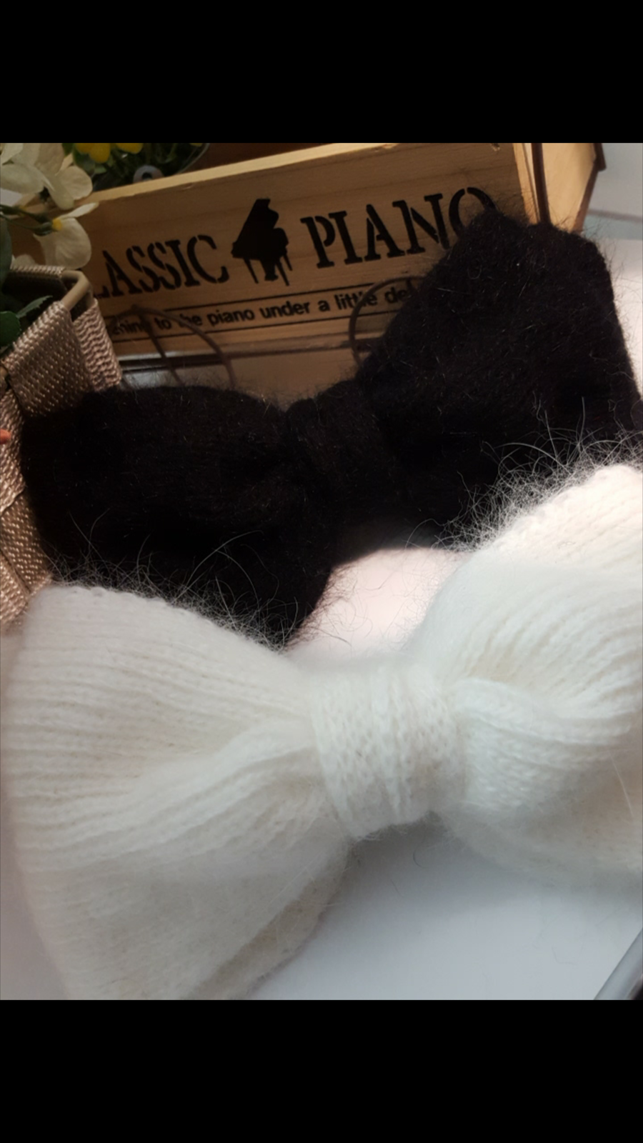 New Angora ribbon pin gray