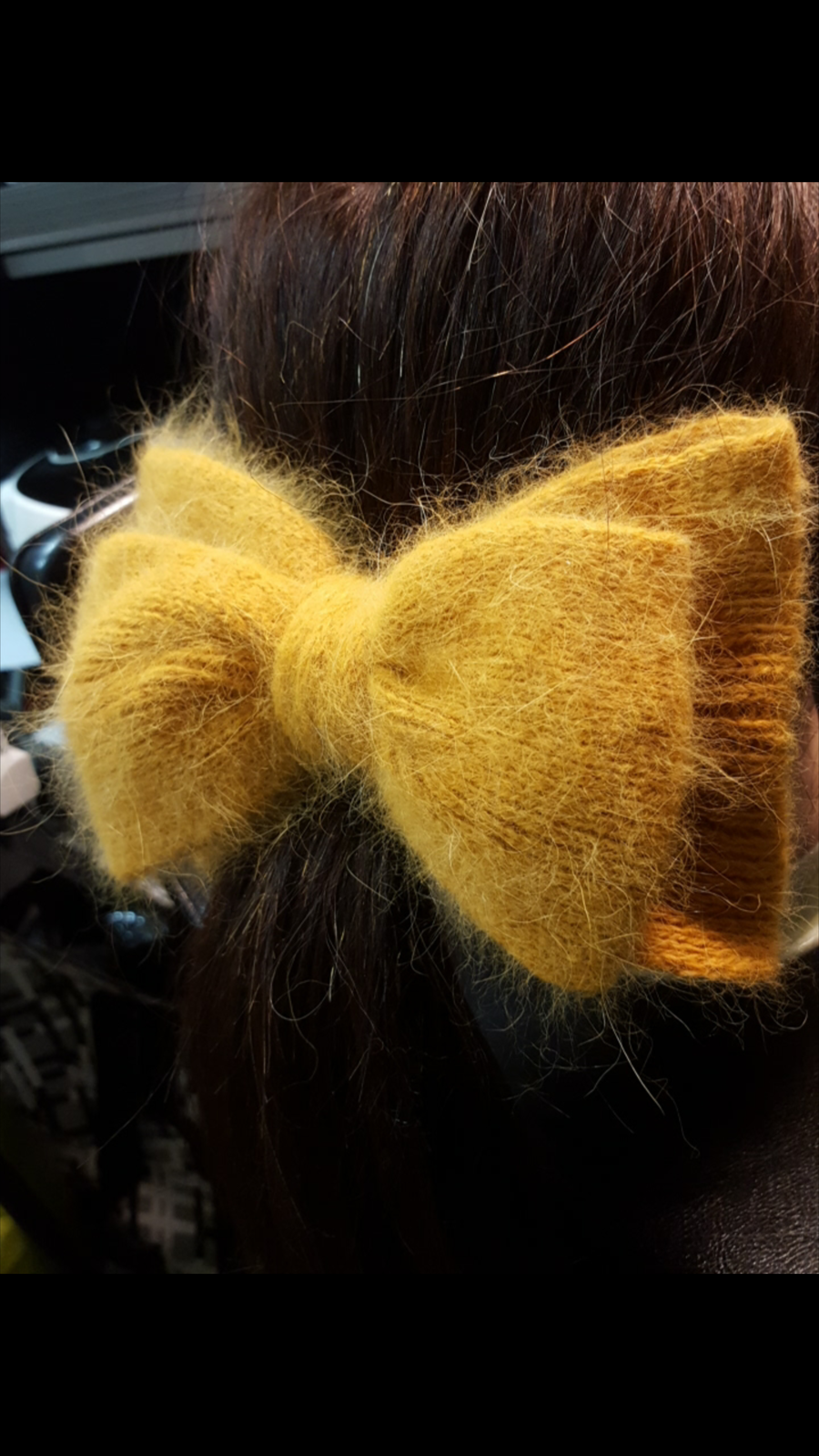 New Angora ribbon pin gray