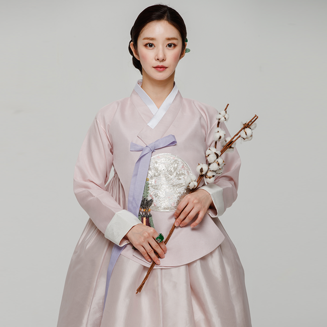 한복대여 한복브리에 메르샤모노 은은한 핑크톤의 고급스러운 한복 웨딩촬영 결혼식 돌잔치 신부 : 한복 브리에