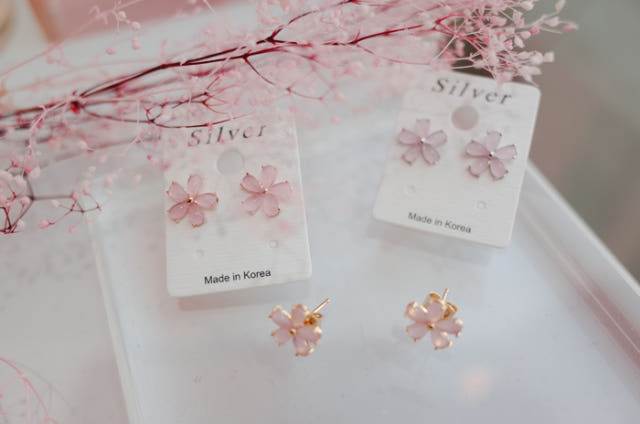 <b><p>Cherry tree State flutt eaing</p></b><b><p>桜の花が 与える ときめき イヤリング</p></b><br /><br /><p align='center'>