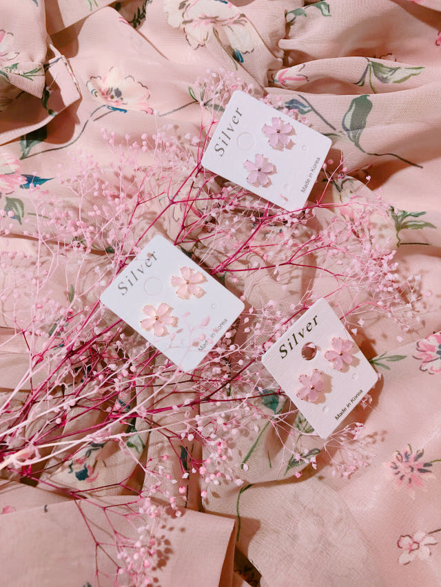 <b><p>Cherry tree State flutt eaing</p></b><b><p>桜の花が 与える ときめき イヤリング</p></b><br /><br /><p align='center'>