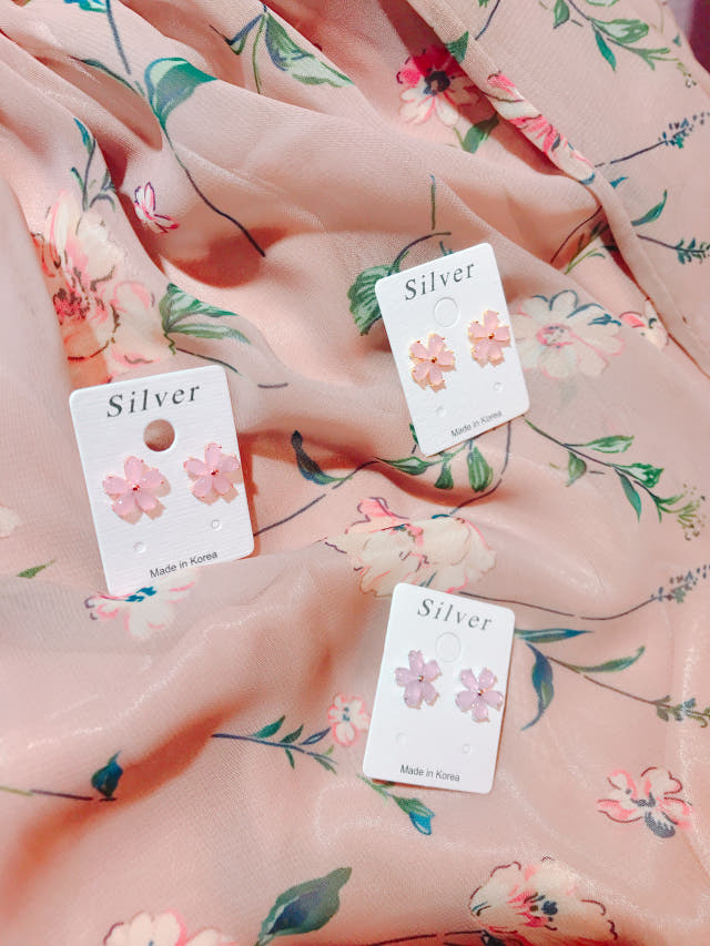 <b><p>Cherry tree State flutt eaing</p></b><b><p>桜の花が 与える ときめき イヤリング</p></b><br /><br /><p align='center'>