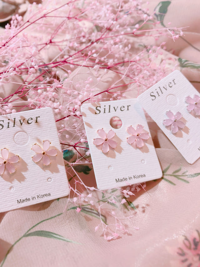 <b><p>Cherry tree State flutt eaing</p></b><b><p>桜の花が 与える ときめき イヤリング</p></b><br /><br /><p align='center'>