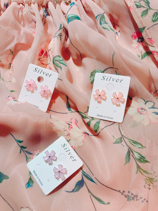 <b><p>Cherry tree State flutt eaing</p></b><b><p>桜の花が 与える ときめき イヤリング</p></b><br /><br /><p align='center'>