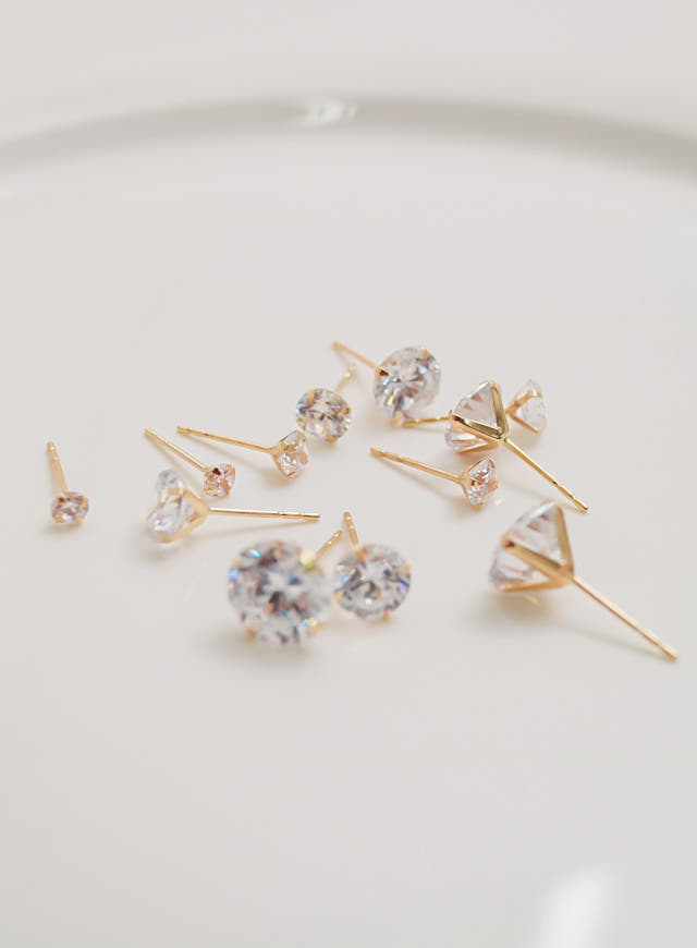 White Love Story Cubic Earrings 14k Gold 14K Spike