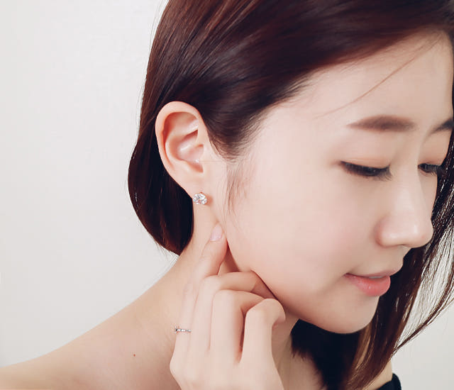 White Love Story Cubic Earrings 14k Gold 14K Spike