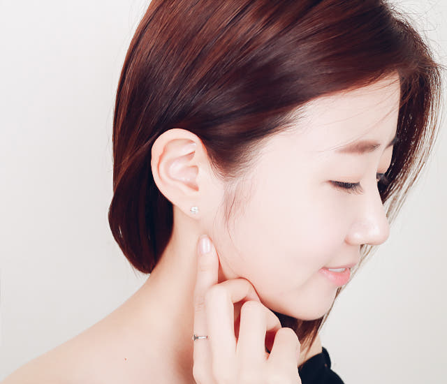 White Love Story Cubic Earrings 14k Gold 14K Spike