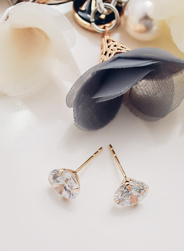 White Love Story Cubic Earrings 14k Gold 14K Spike