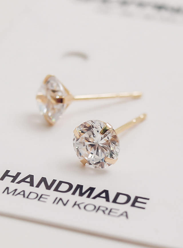 White Love Story Cubic Earrings 14k Gold 14K Spike