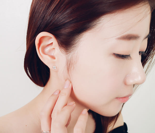 White Love Story Cubic Earrings 14k Gold 14K Spike