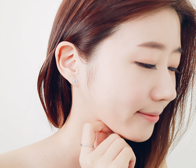 White Love Story Cubic Earrings 14k Gold 14K Spike