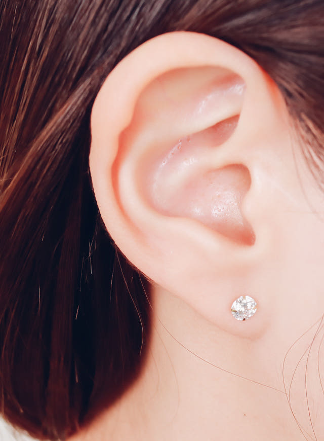 White Love Story Cubic Earrings 14k Gold 14K Spike