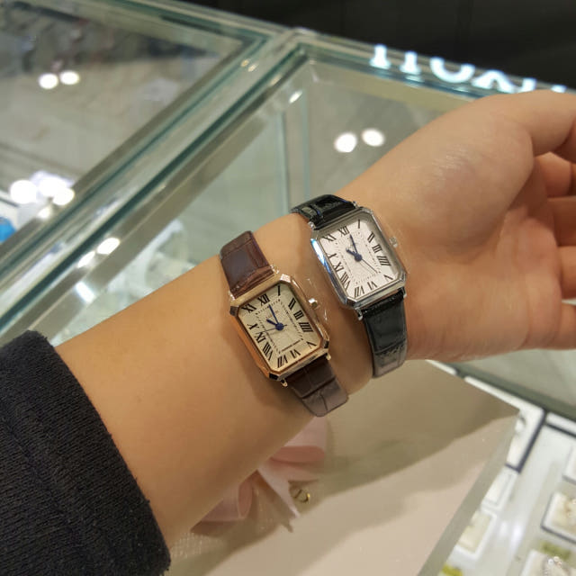 <b><p>Lloyd classic square Leather wch LL2G16903RSB</p></b><b><p>ロイド クラシック 正方形 レザー腕時計 LL2G16903RSB 豪華な シンプルな</p></b><br /><br /><p align='center'>