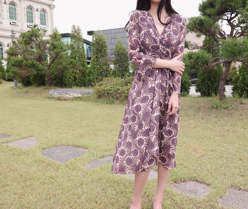 Autumn Flower Pattern Chiffon Wrap One Piece Visit