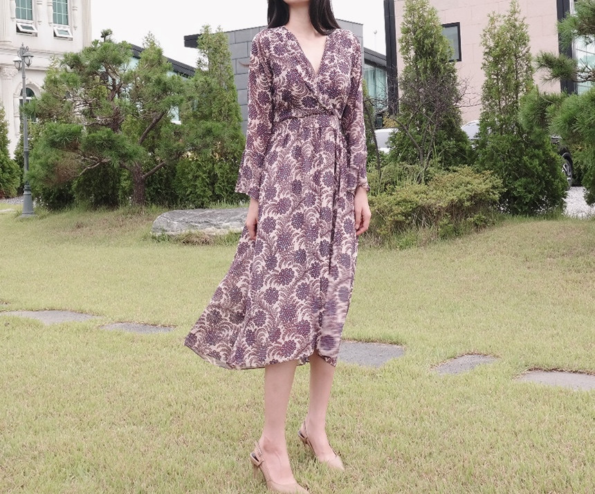 Autumn Flower Pattern Chiffon Wrap One Piece Visit