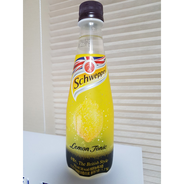 코카콜라 슈웹스 탄산소다 레몬토닉 350ml : 로씨네 슈퍼마트