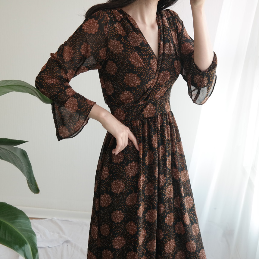 Autumn Flower Pattern Chiffon Wrap One Piece Visit