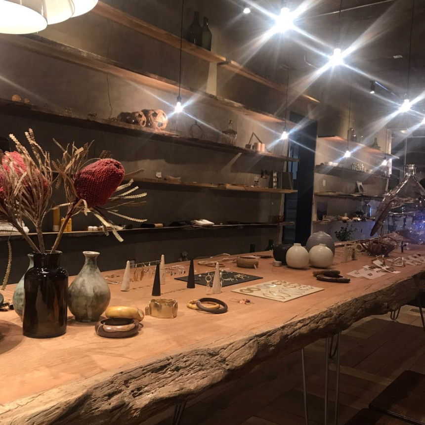 Herschel Mother-of-pearl Antique earrings Luxuriou