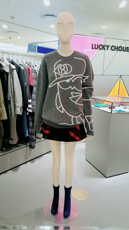 [AK PLAZA][럭키슈에뜨] 요 슈에뜨 박시 풀오버 LFWAW17320 : 럭키슈에뜨