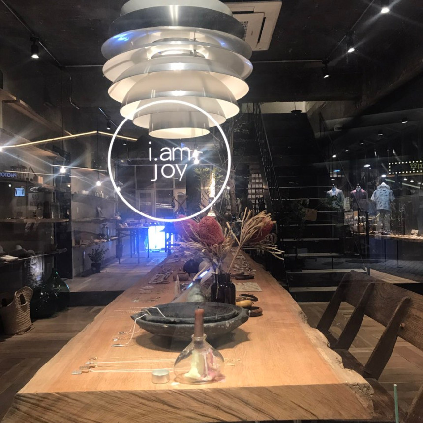 Herschel Mother-of-pearl Antique earrings Luxuriou