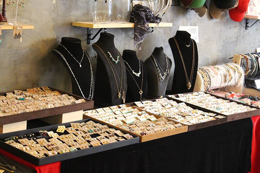 <b><p>Stylish Black Point TLOVE Surge eel titanium</p></b><b><p>シックなブラックポイント TLOVE 書かれているカールスチール リング チタン</p></b><br /><br /><p align='center'>