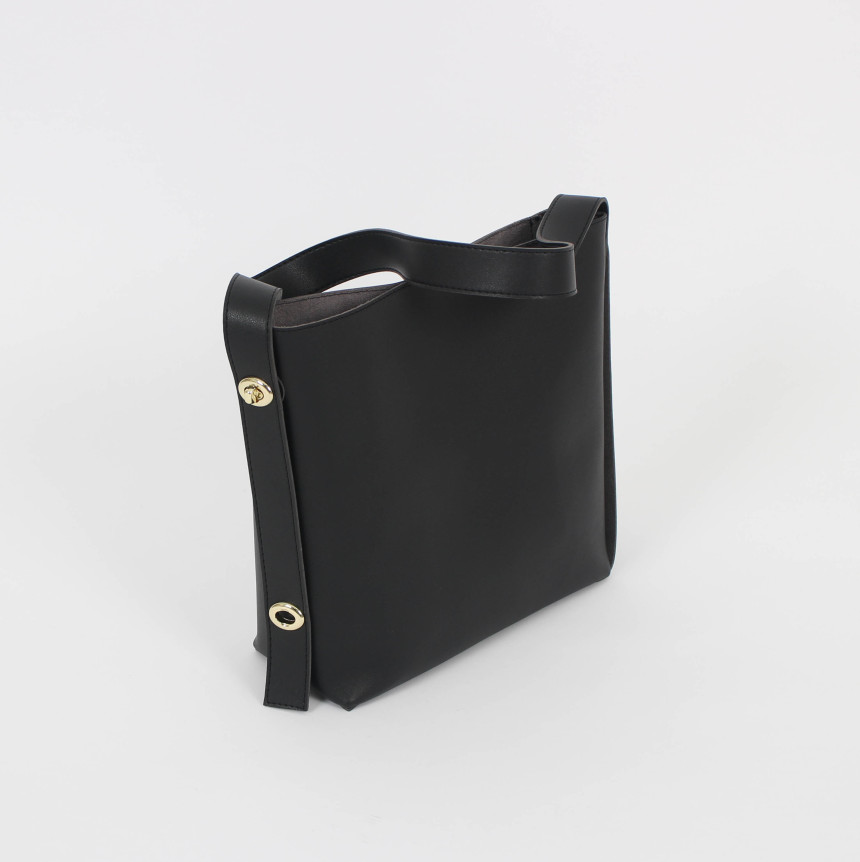 <b><p>Leather bucket should bag Daily coordinion</p></b><b><p>レザーバケットバッグデイリーコーディネート流行乗らない冬アイテムハンスタイル収納力良いバッグベーシッ</p></b><br /><br /><p align='center'>