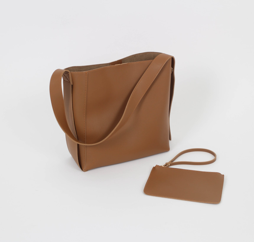 <b><p>Leather bucket should bag Daily coordinion</p></b><b><p>レザーバケットバッグデイリーコーディネート流行乗らない冬アイテムハンスタイル収納力良いバッグベーシッ</p></b><br /><br /><p align='center'>
