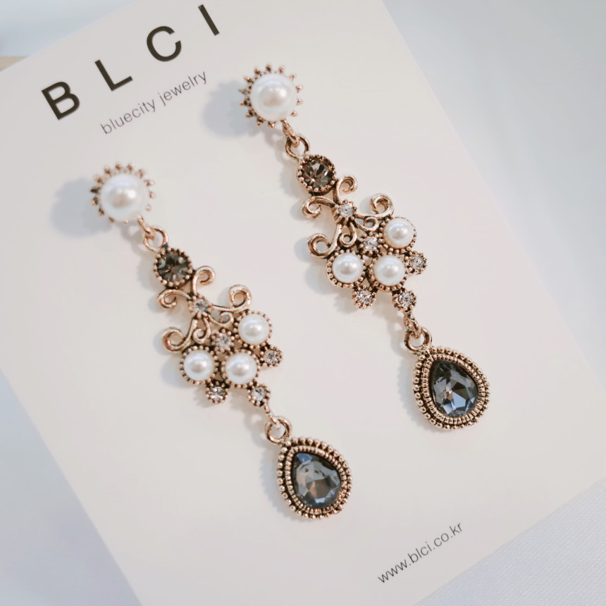 Bold Earrings Christmas Party Drop Earrings Four C