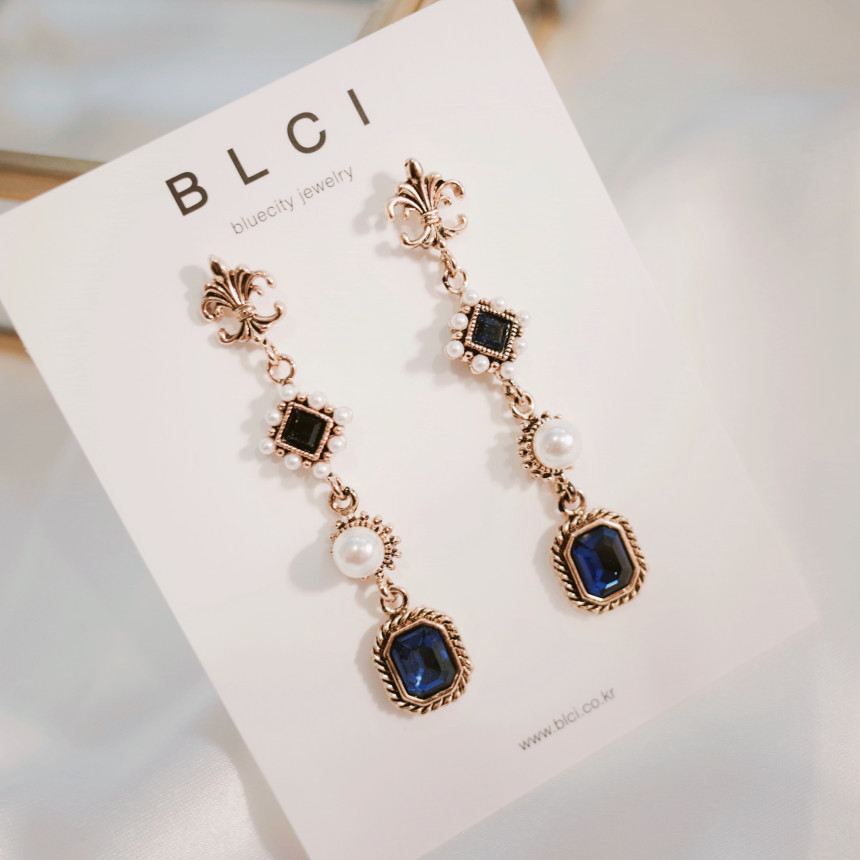 Bold Earrings Christmas Party Drop Earrings Four C