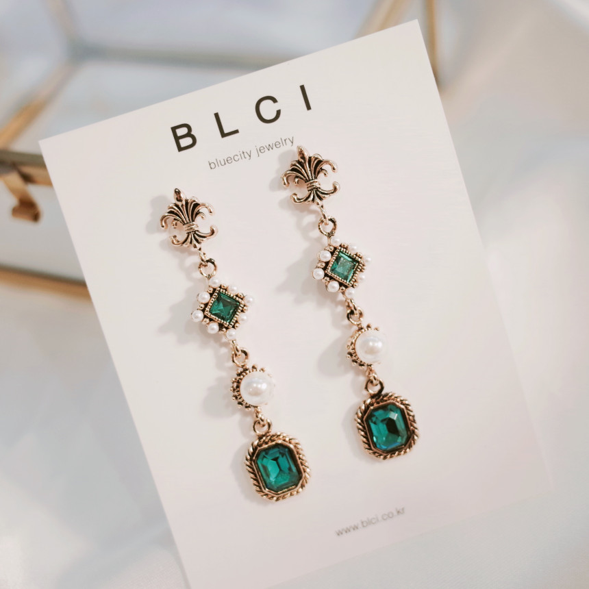 Bold Earrings Christmas Party Drop Earrings Four C