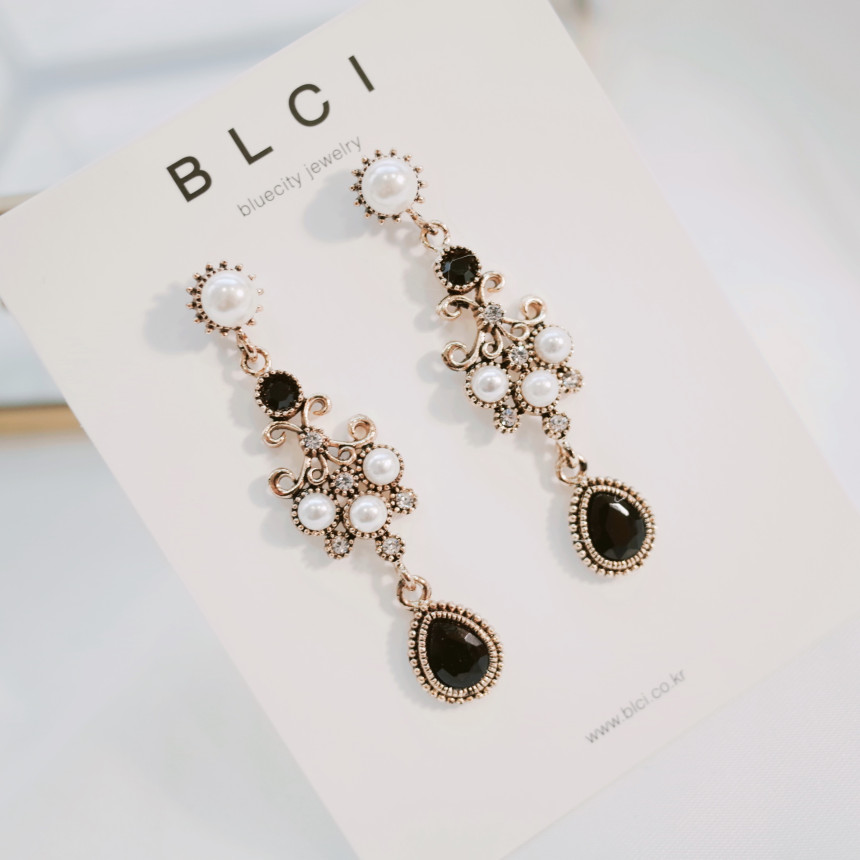 Bold Earrings Christmas Party Drop Earrings Four C